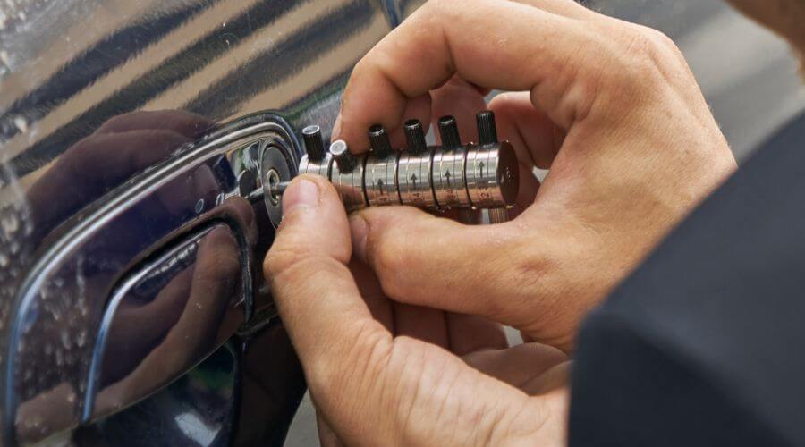 Professional gutter cleaning in Texline, TX